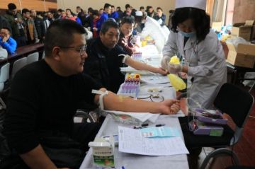 小蝌蚪视频网站科技有限公司组织公司内部员工到佛山市第一人民医院进行无偿献血活动